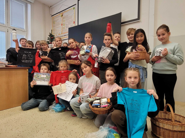 Pomáháme potřebným